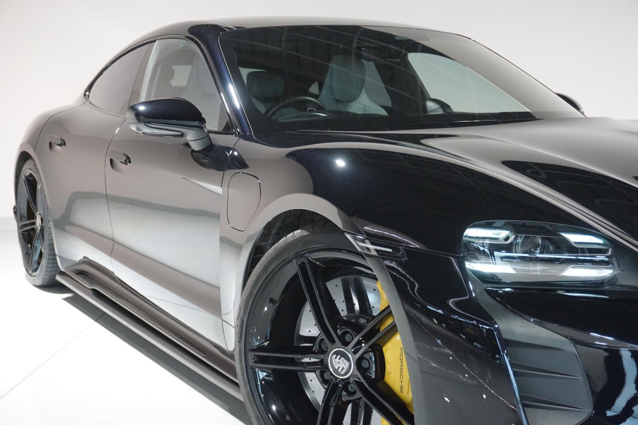 Porsche Taycan Performance Plus 93.4kWh Turbo Saloon 4dr Electric Auto 4WD (680 ps)